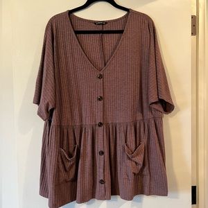 BloomChic Short Sleeve Babydoll Sweater - US 20